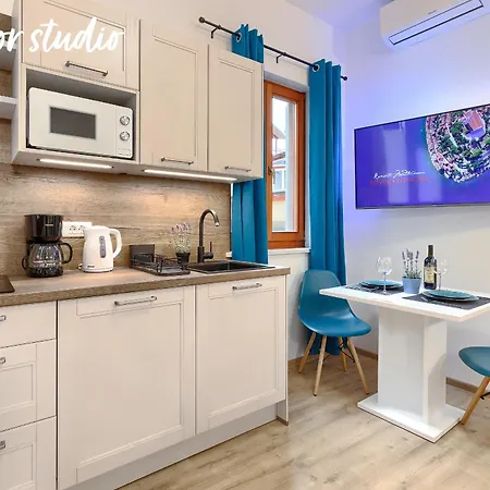 Studios Notte Sul Porto Rovinj Exterior photo