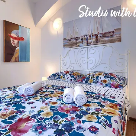 Studios Notte Sul Porto Rovinj Exterior photo