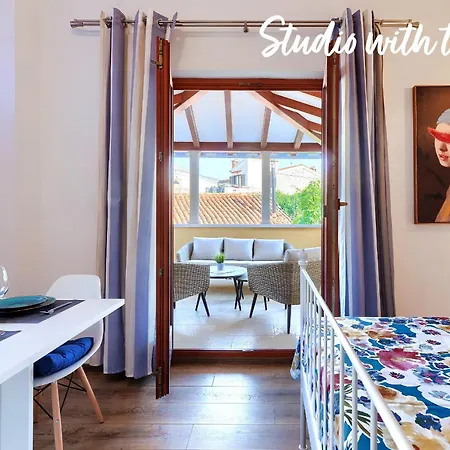 Studios Notte Sul Porto Rovinj Exterior photo